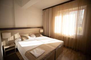 Отель Hotel Check Inn Тимишоара-7